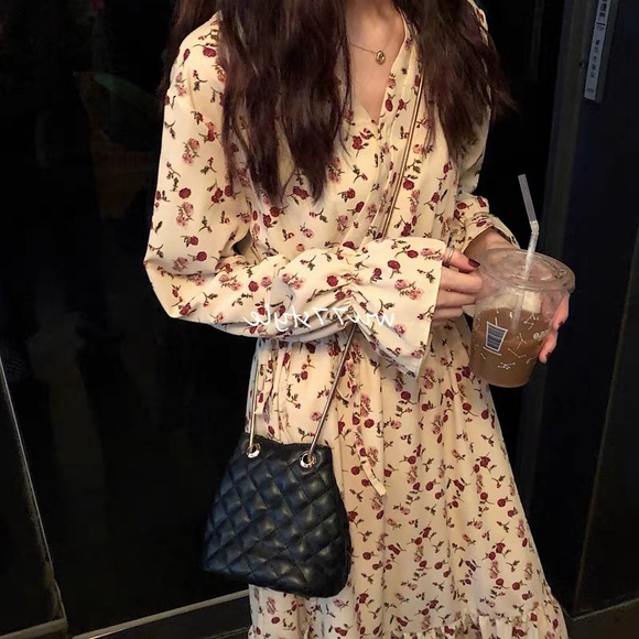 Floral dress - Picture 5 of 5